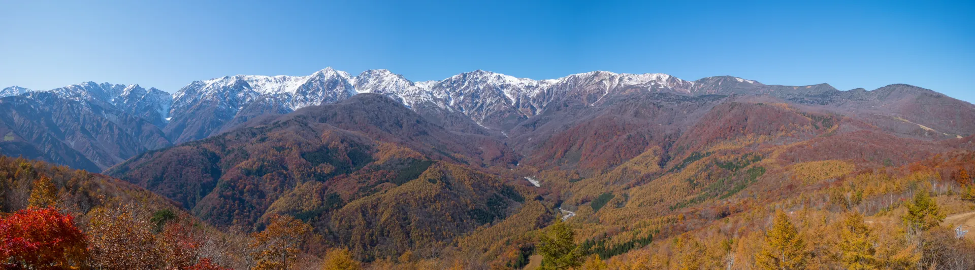 Hakuba Sandan Koyo three-layer autumn foliage