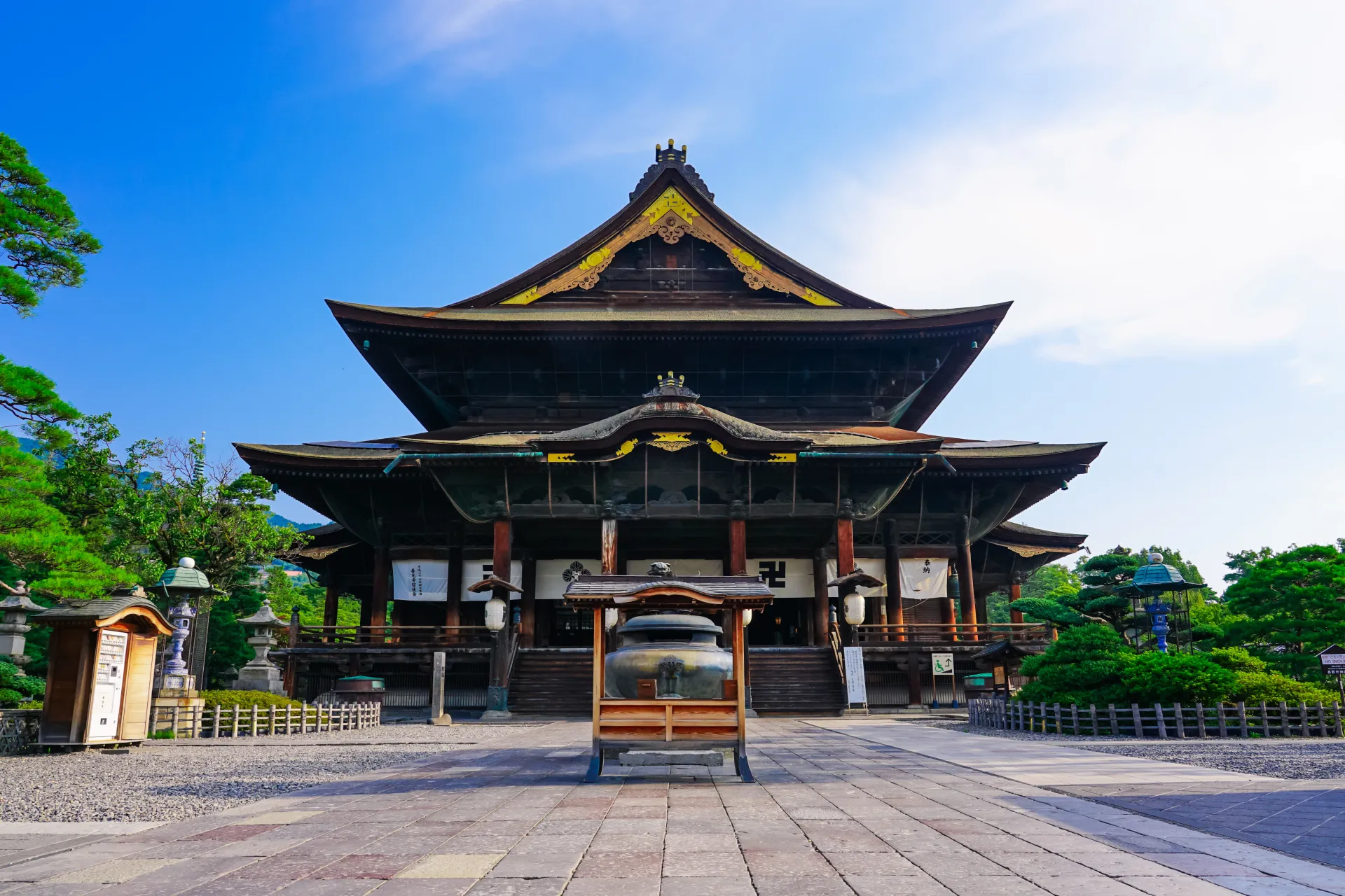 Zenkoji Temple main hall — one of Japan's oldest and most important Buddhist temples in Nagano